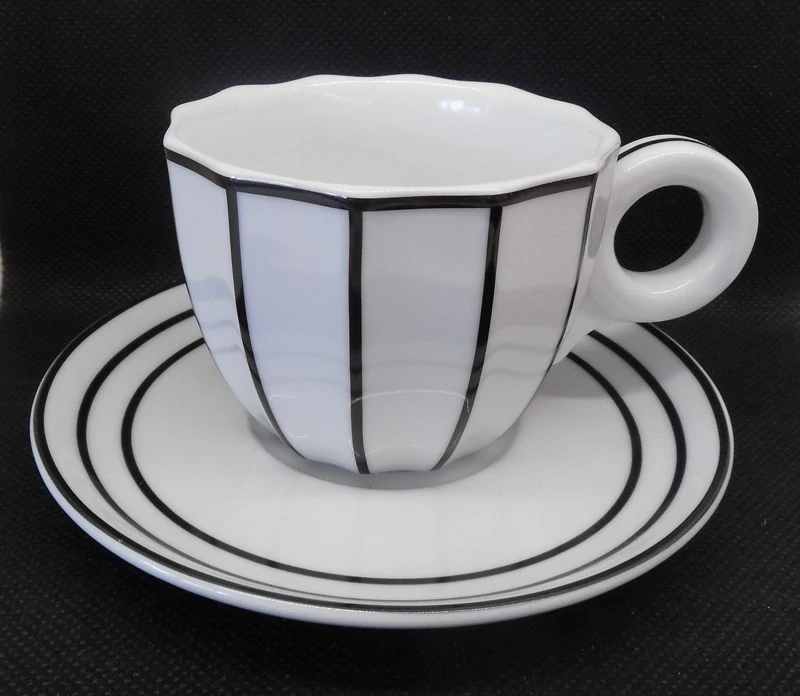 GOLDFINGER porcelán: Šálek s podšálkem ŠÁRKA - M