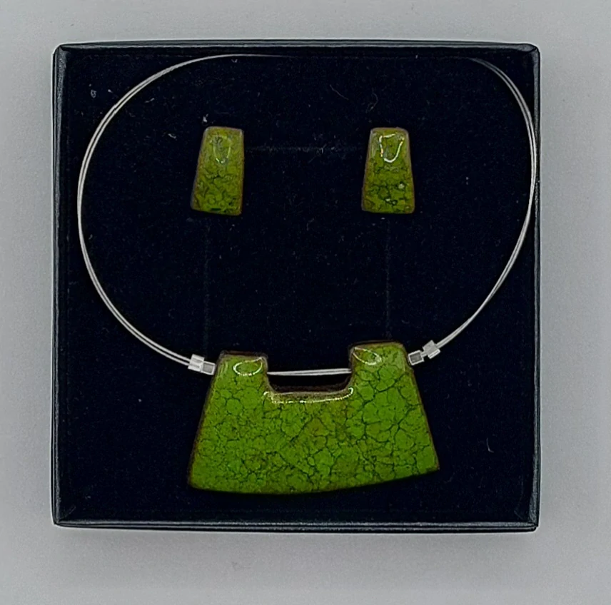 Komárková Lea: Set (zelený nepravidelný)