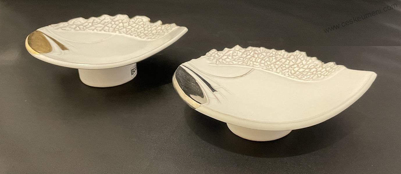 DUKE: Svícen - List