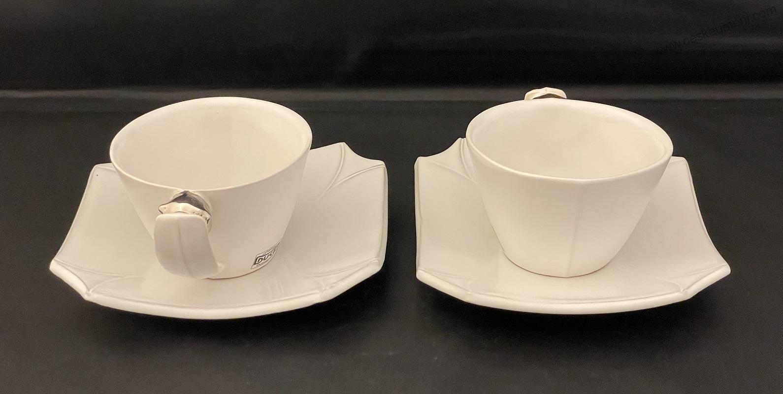 DUKE: Hrnek s podšálkem