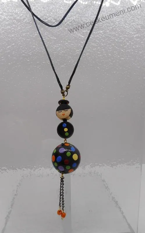 Halířová Dita: Panenka III. - náhrdelník - přívěšek