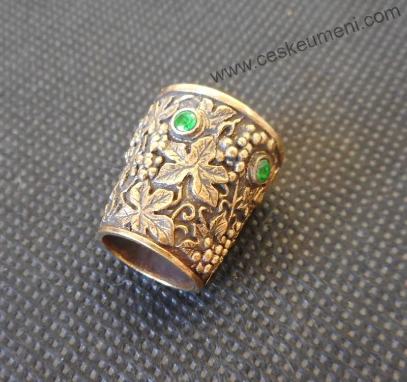 Mašek Vladislav: Náprstek - Vinná réva s kameny