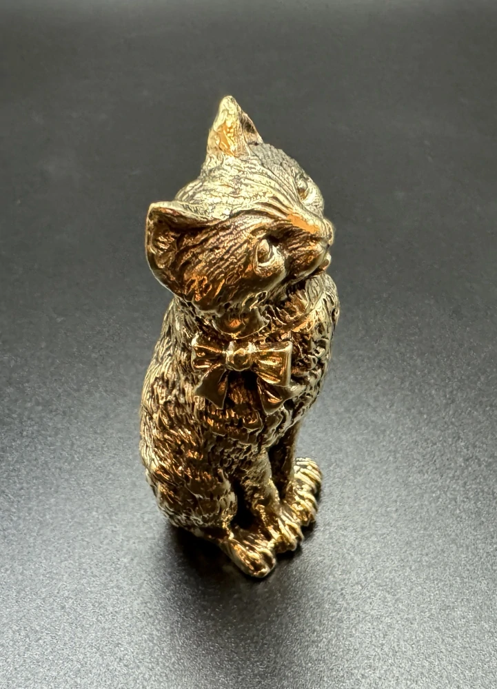 Garguláková Ivana: Kočka sedící