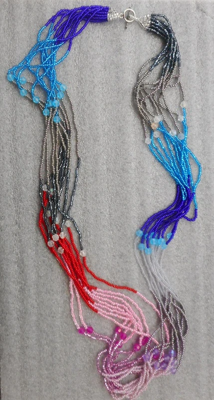 Bubílková Zuzana: Náhrdelník dlouhý barevný