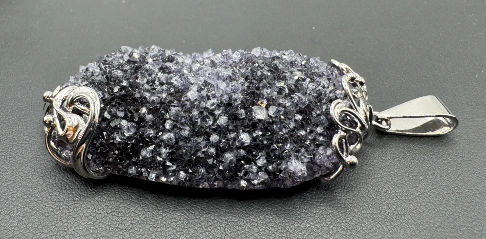 Kurfiřtová Štěpánka: Závěs - Ametyst