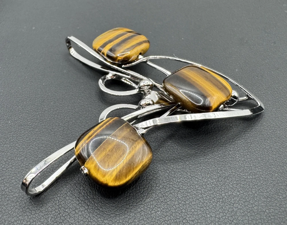 Kurfiřtová Štěpánka: Závěs - Tygří oko