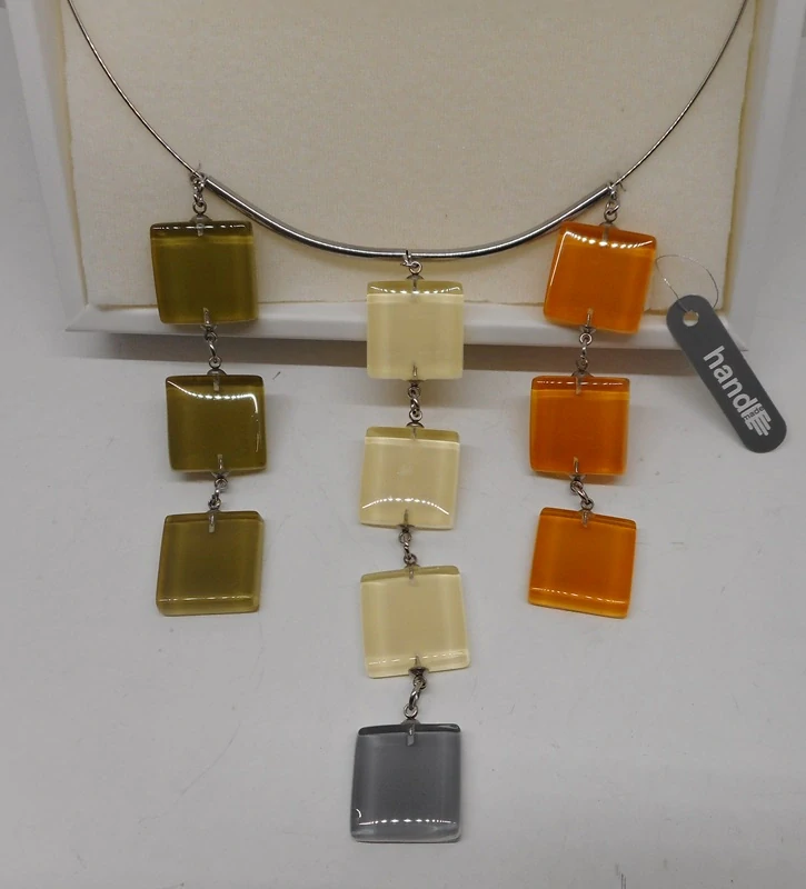 Kaufman Robert: Kaskády čtverců - náhrdelník 