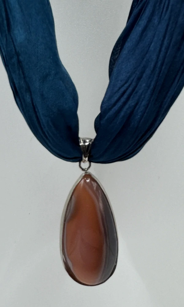 Ammerová Bohumila: Šátkový náhrdelník - Achát