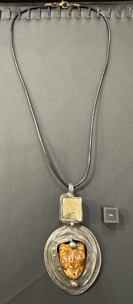 Brůnová Radka: Náhrdelník - Kouzelník