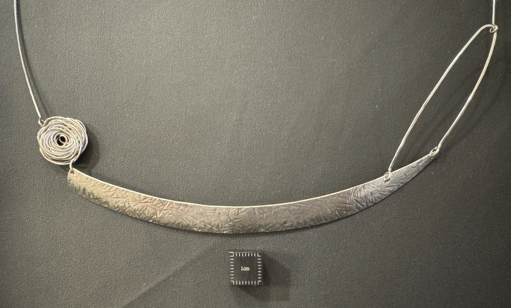 Lavičková Hana: Náhrdelník (B)