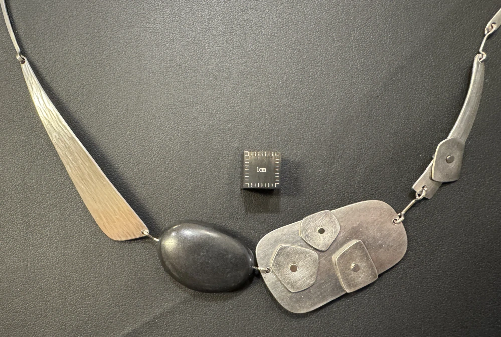 Lavičková Hana: Náhrdelník