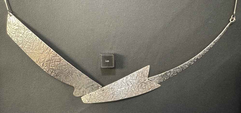 Lavičková Hana: Náhrdelník (B)