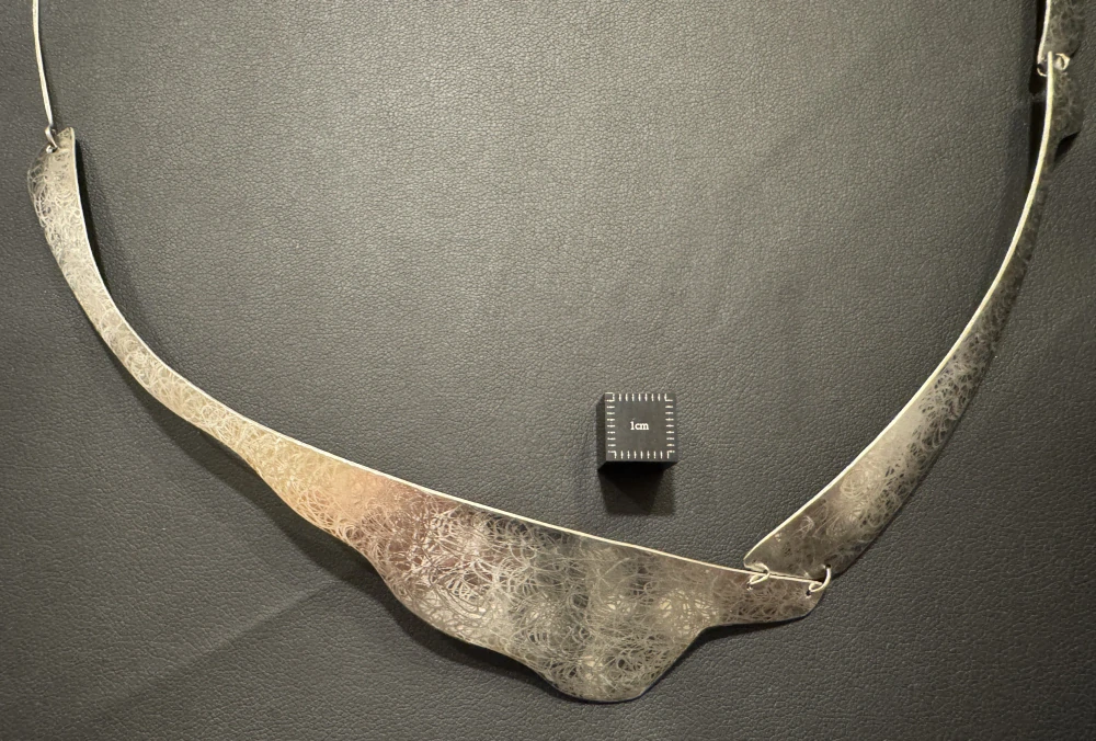 Lavičková Hana: Náhrdelník obláček