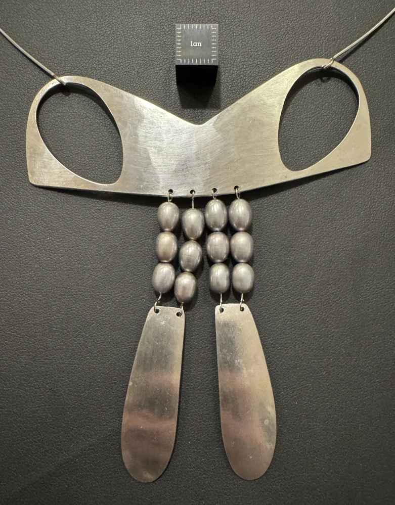 Lavičková Hana: Náhrdelník (C)