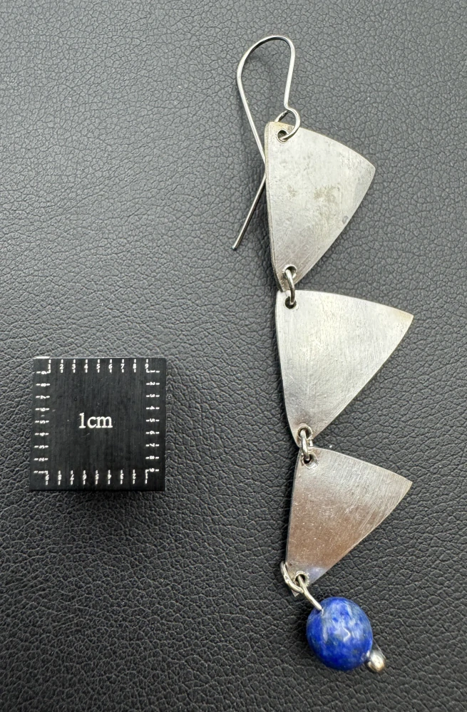 Lavičková Hana: Náušnice