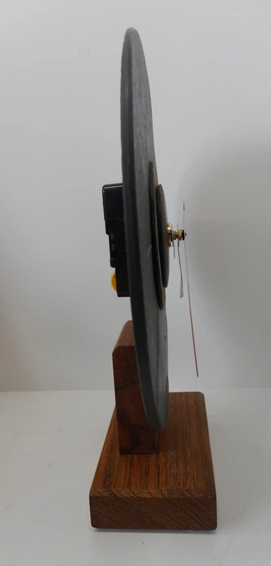 Doucha Jiří: Břidlicové hodiny stolní 