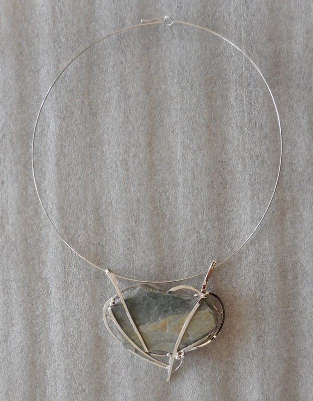 Kurfiřtová Štěpánka: Přívěšek -břidlice