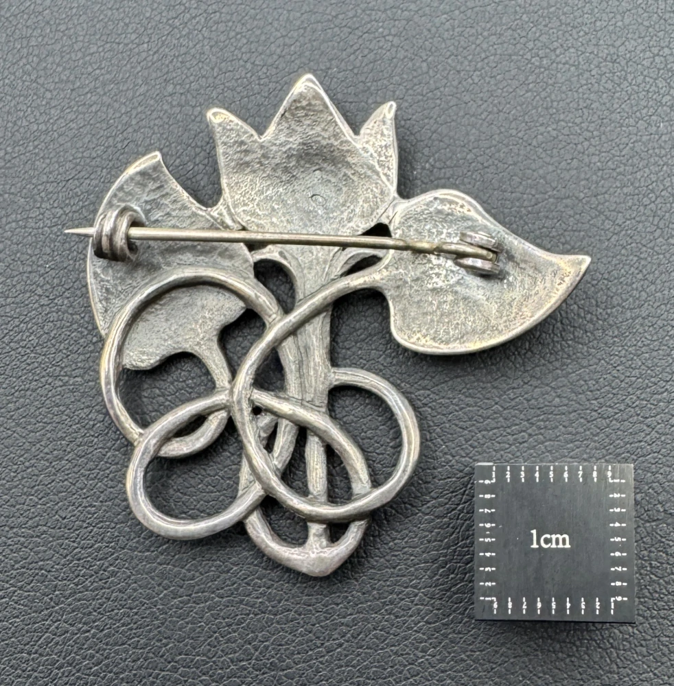 Mašková Zuzana: Brož - Tulipán