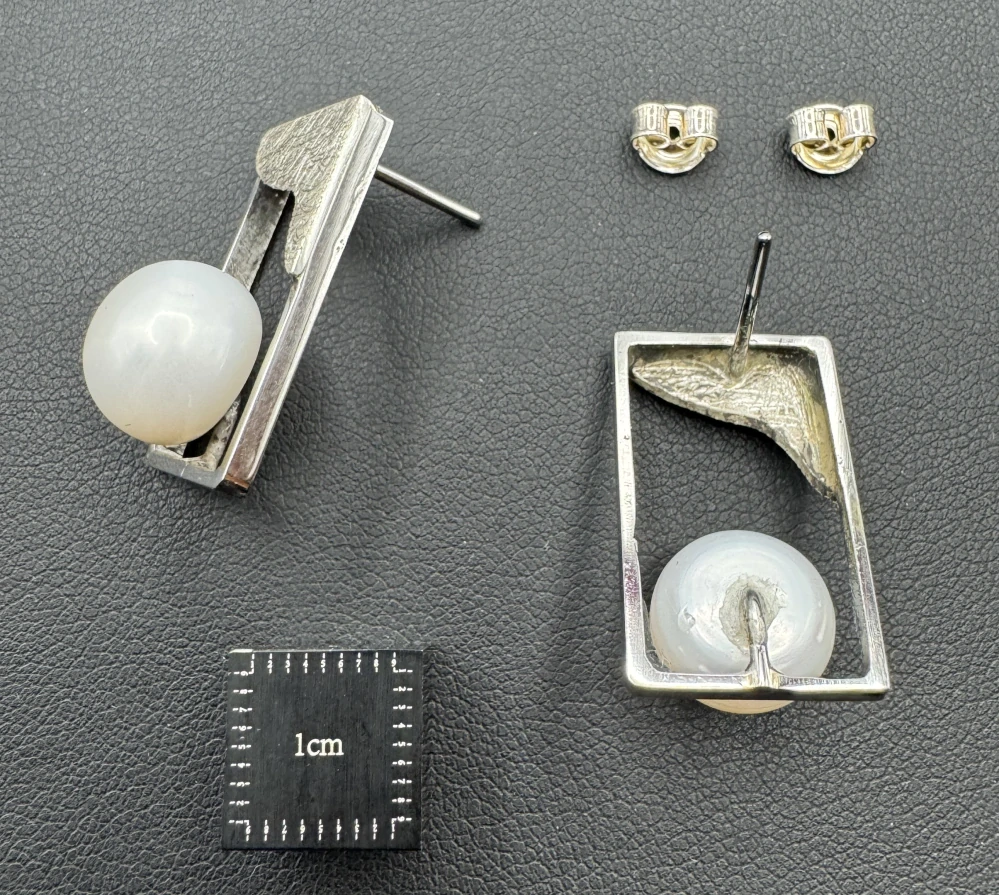 Votipka Karel: Náušnice - Perla