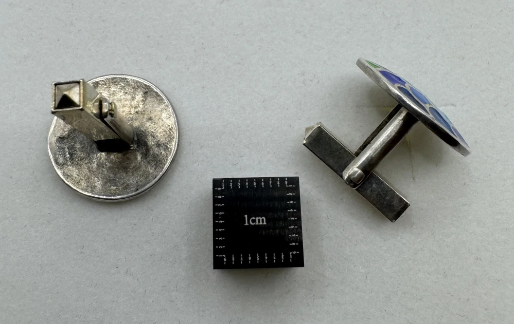 Mašková Zuzana: Manžetové knoflíčky