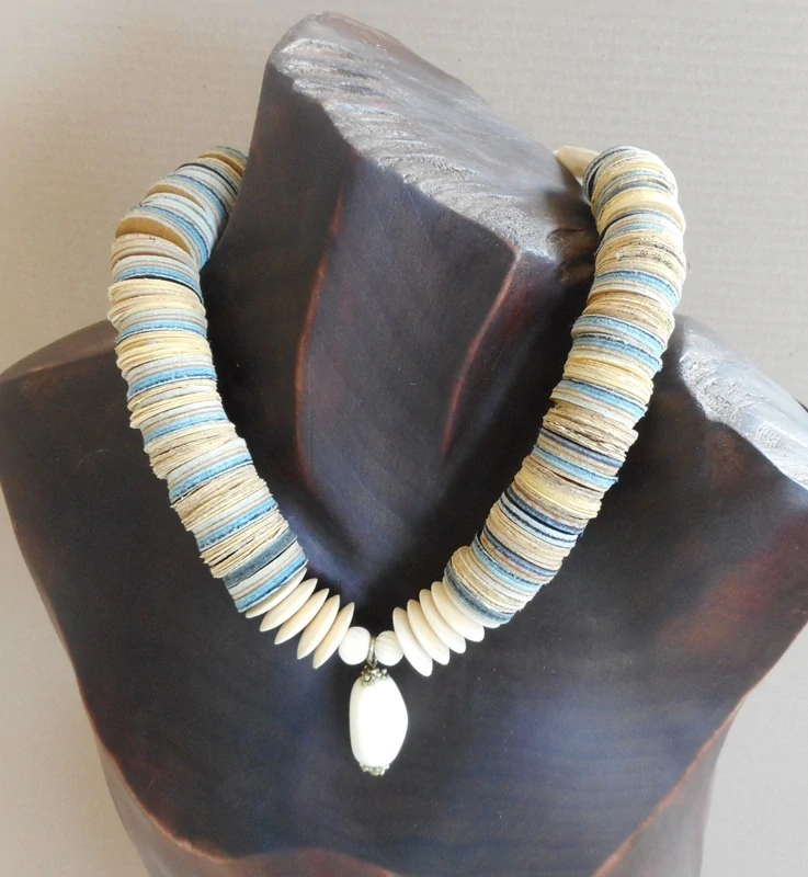 Havrdová Olga: Náhrdelník kůže + slonovina