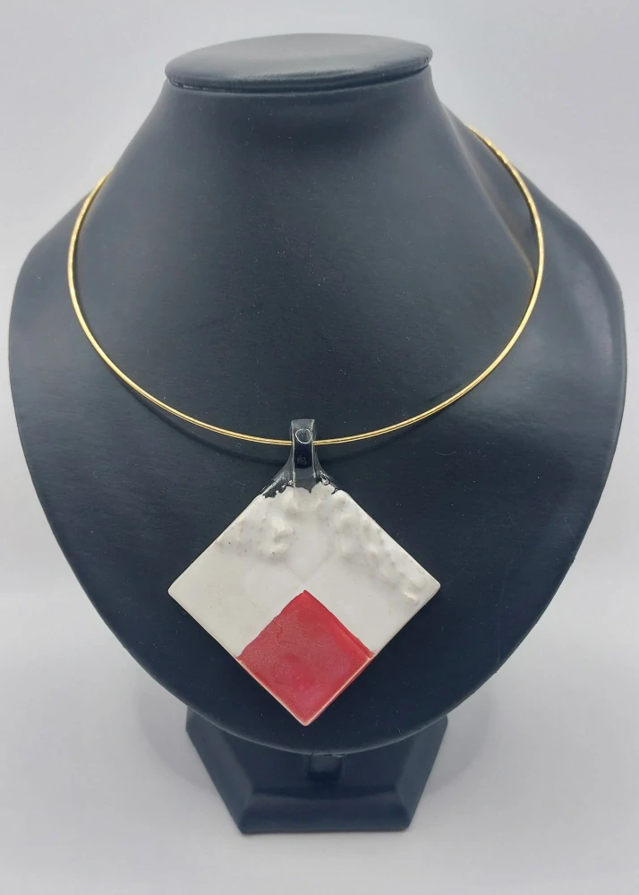 DUKE: Náhrdelník (čtverec)