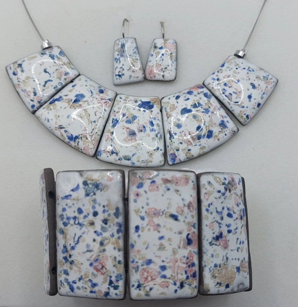 Komárková Lea: Set (bílý s modrorůžovou)