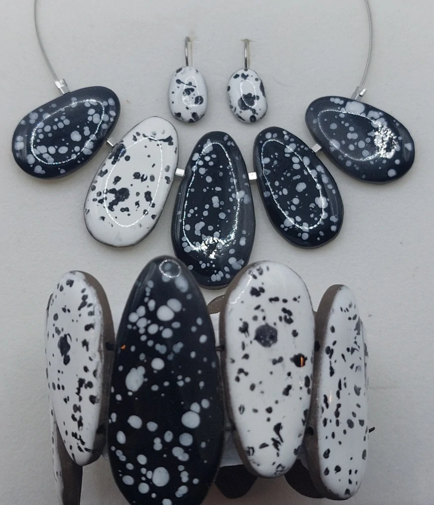 Komárková Lea: Set (černo-bílý)