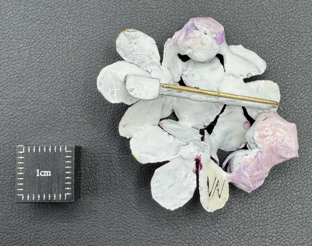 Novotná Veronika: Brož - Třešňový květ