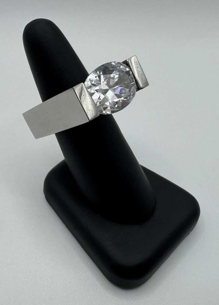 Votipka Karel: Prsten