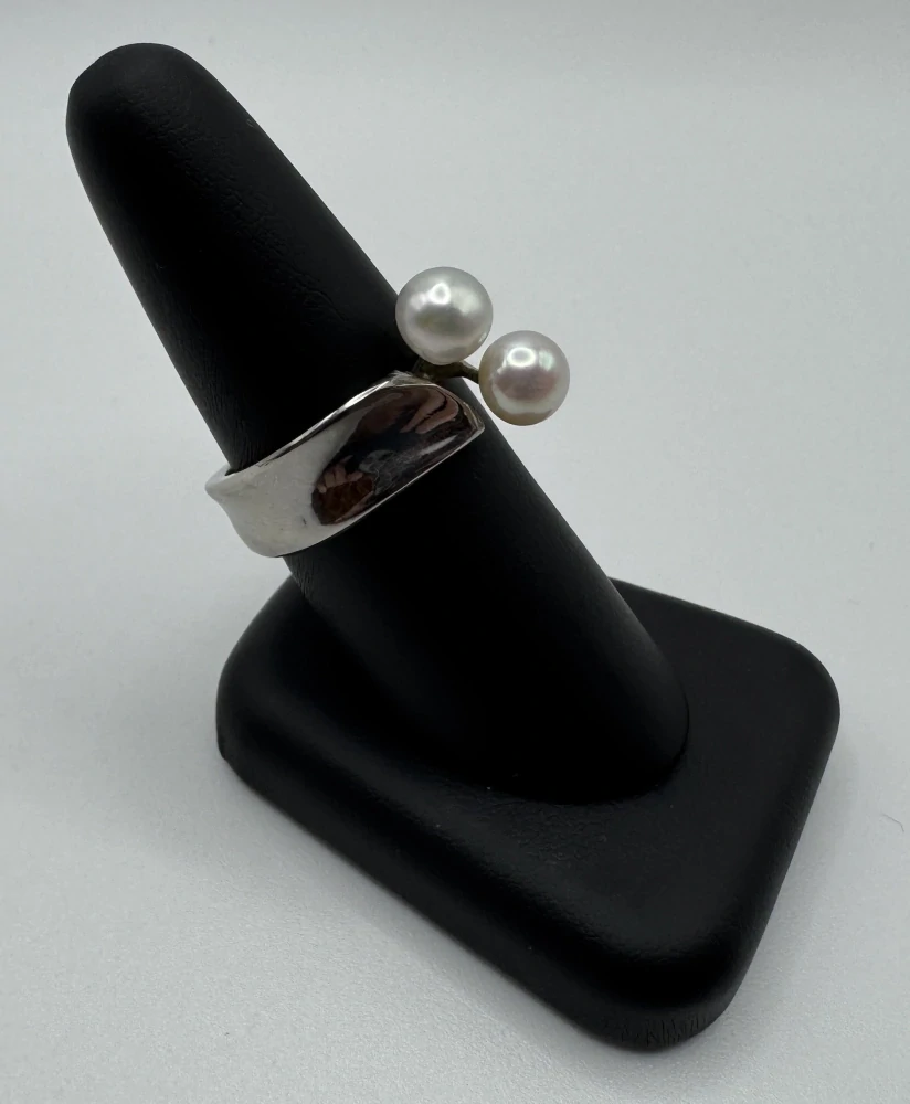 Votipka Karel: Prsten