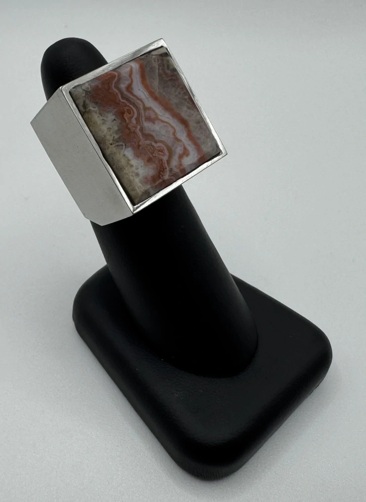 Votipka Karel: Prsten