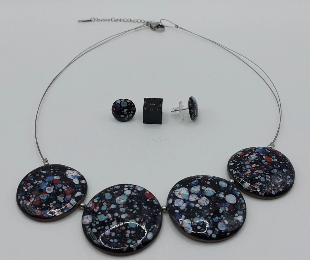 Komárková Lea: Set (kulatá galaxie)