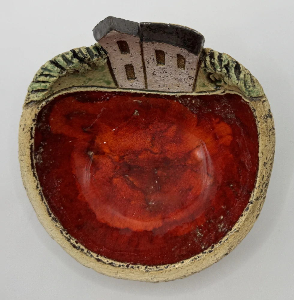 Trbušková Štěpánka: Miska s domky (A)