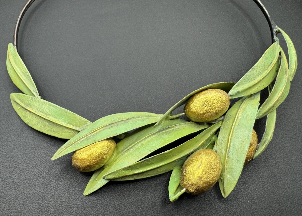 Novotná Veronika: Náhrdelník - Athéna (Olivy)