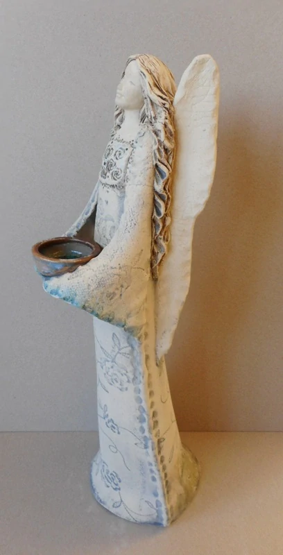 Pikartová Eva: Anděl (svícen) - střední 