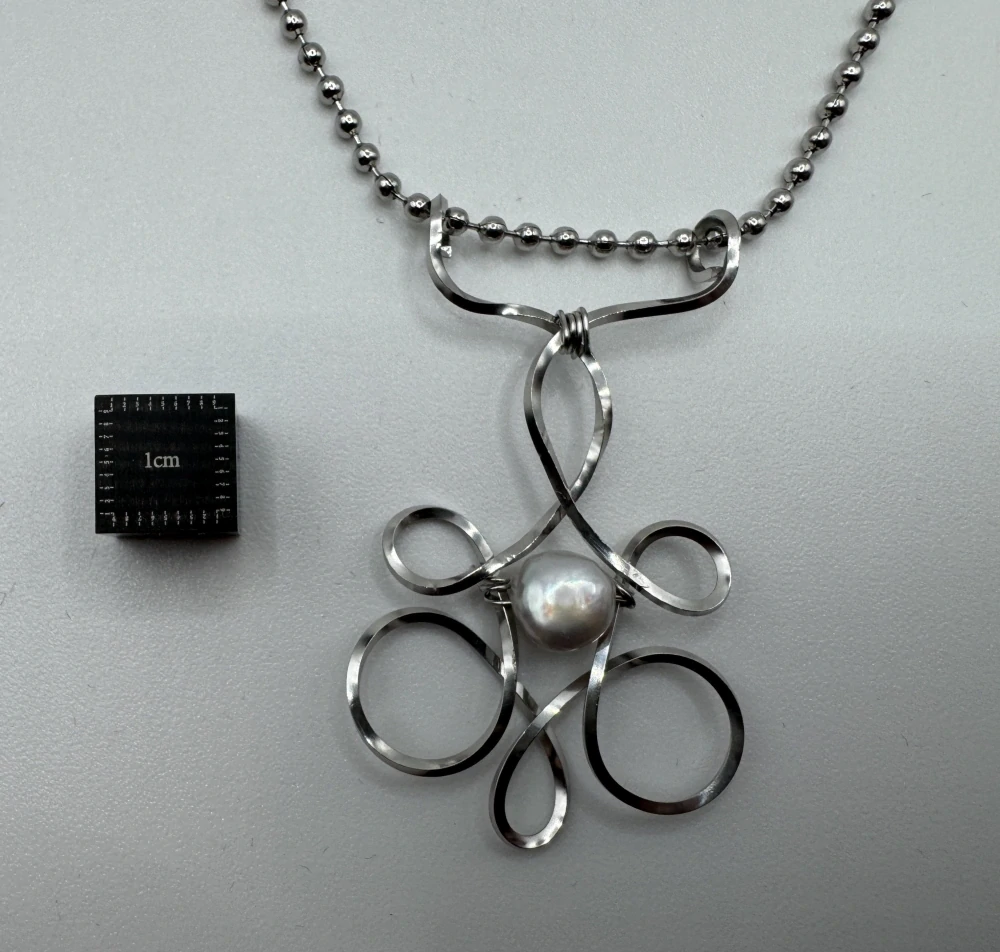 Horová Růžena: Náhrdelník