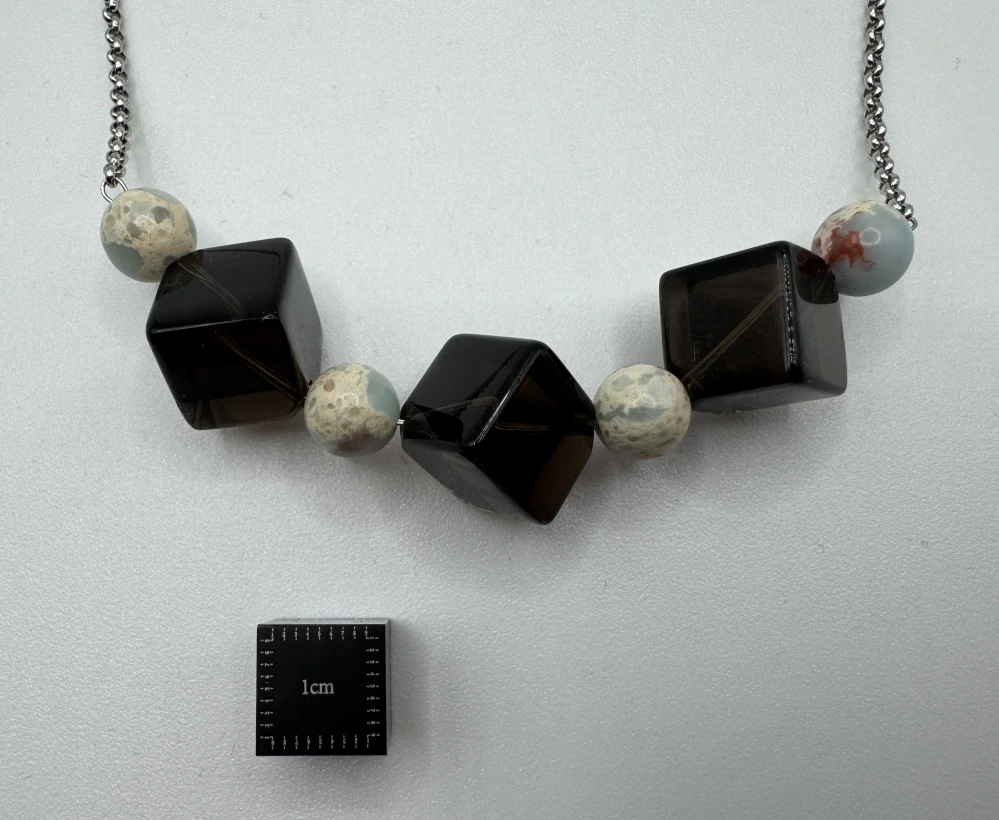 Horová Růžena: Náhrdelník záhněda