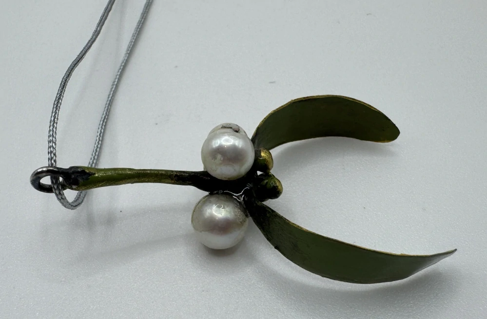 Novotná Veronika: Závěs - Jmelí