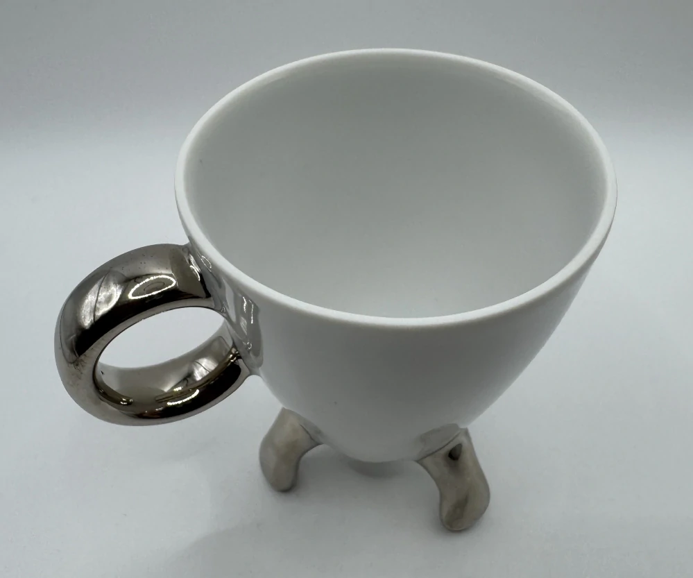 Linhartová Radka: Šálek trojnožka hladký