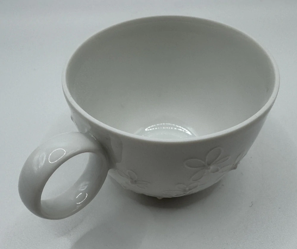 Linhartová Radka: Šálek piccolo kytička