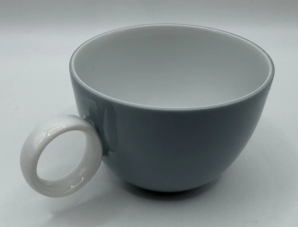 Linhartová Radka: Šálek piccolo modrobílý IV