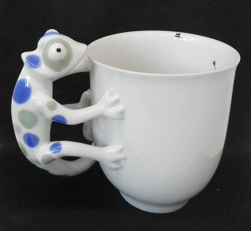 GOLDFINGER porcelán: Hrnek - Chameleon II.