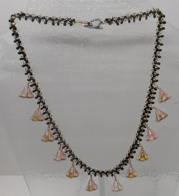 Bubílková Zuzana: Náhrdelník se zvonečky