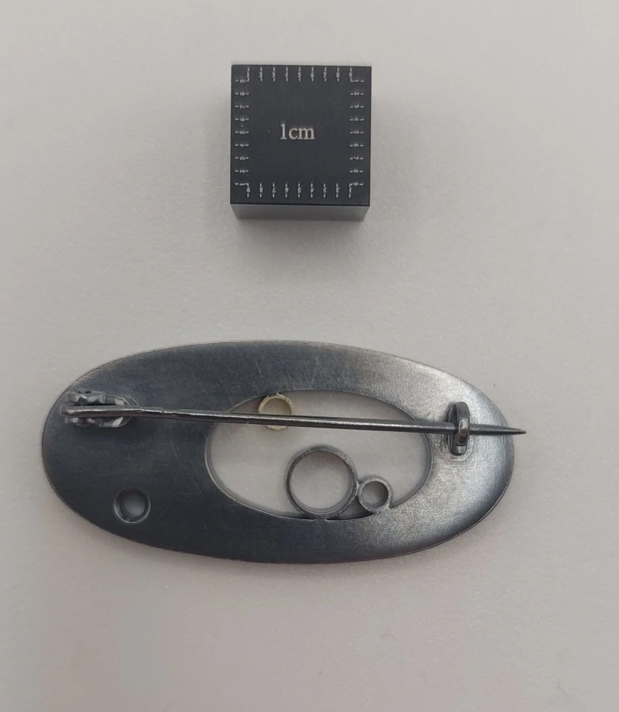 Tichá Andrea: Brož - Ovál