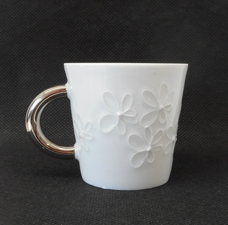 Linhartová Radka: Presso šálek EMA  - kytičky