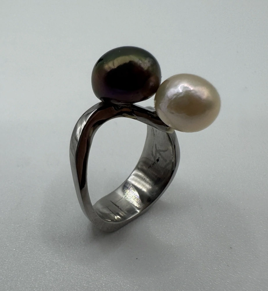 Votipka Karel: Prsten