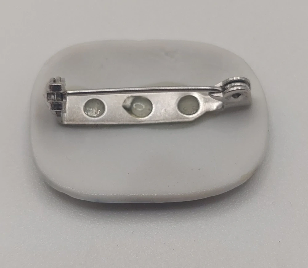 Motlíková Zuzana: Brož (abstrakce)