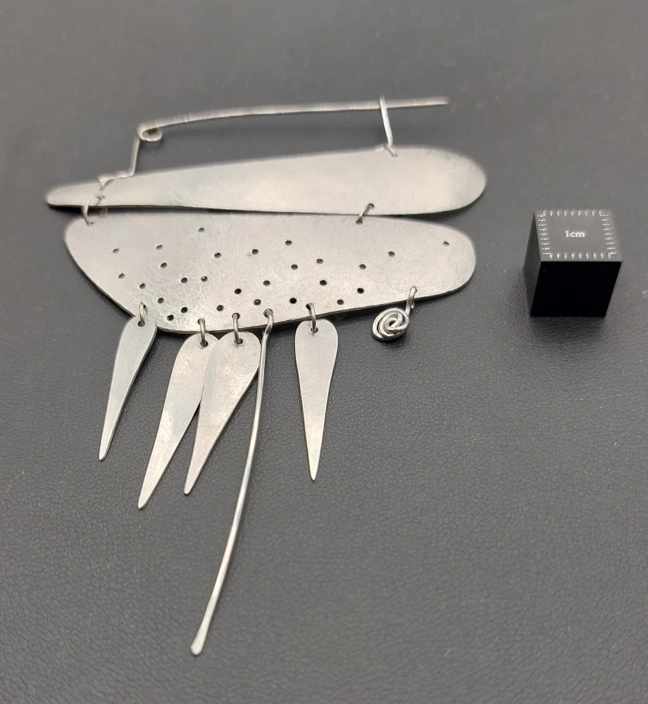 Lavičková Hana: Brož (složitější)