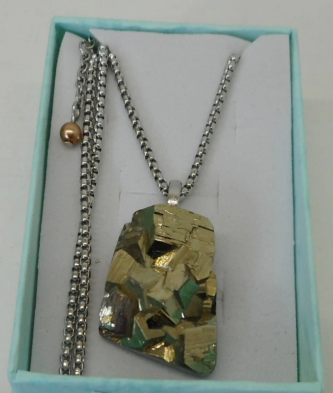 Horová Růžena: Náhrdelník - pyrit